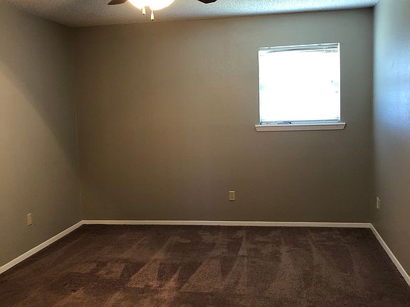 3rd image of 508 Holly St
