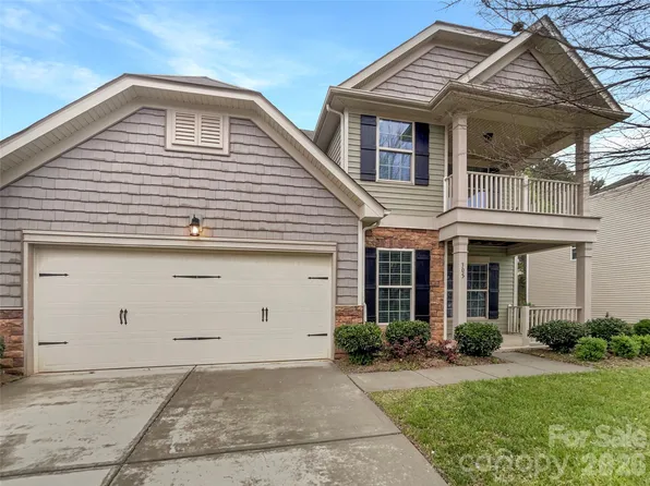 305 Augustus Ln, Mount Holly, NC 28120