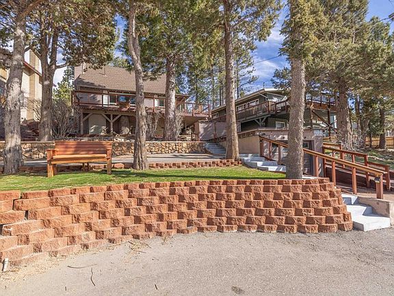 2nd image of 42948 Moonridge Rd