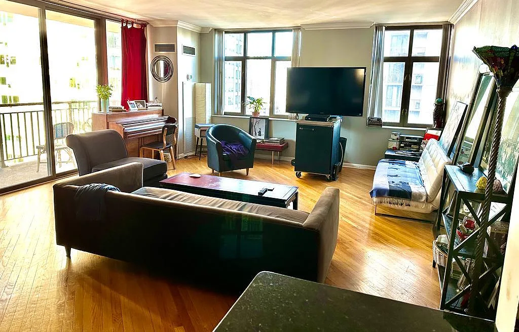 2 bed, 1340 sqft, $3,800 — Photo 2