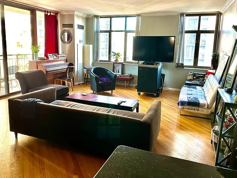 630 N State St #1808 — Photo 2