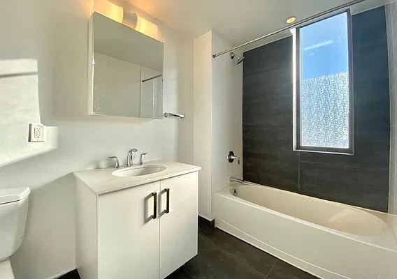 Rented by Astoria Realty | media 8