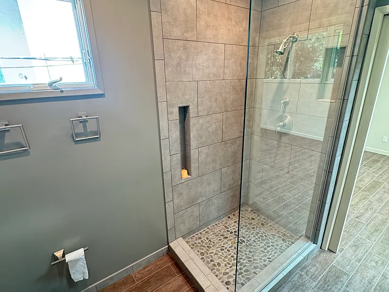 747 N Harper Ave #A — Photo 11