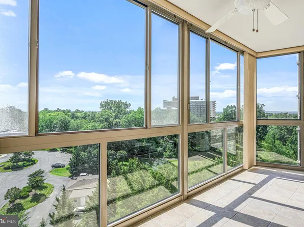 19355 Cypress Ridge Ter Unit 802, Leesburg, VA 20176