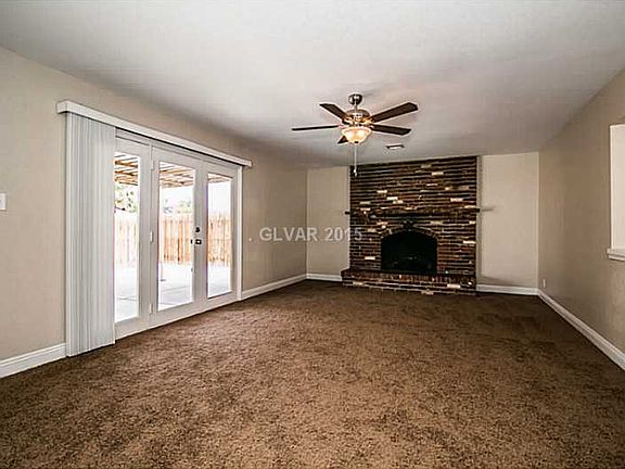 5th image of 1921 E Oakey Blvd