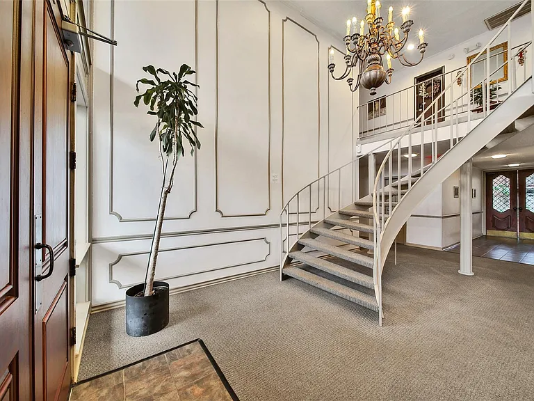 2822 Briarhurst Dr #45 — Photo 9