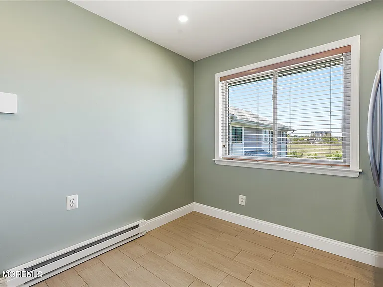 51 Valentine St #6B — Photo 5