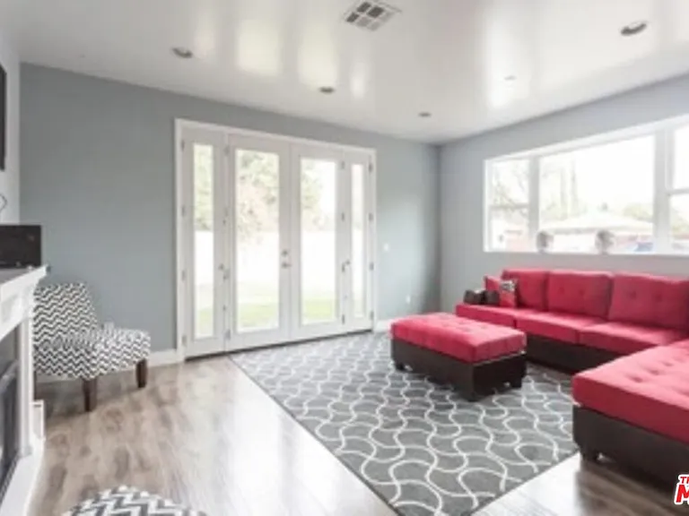7311 Gaviota St — Photo 3