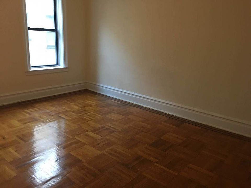 2nd image of 55 Parade Pl APT E3