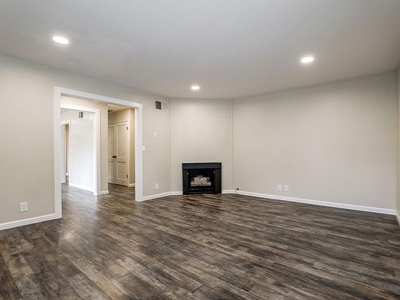2nd image of 3776/3778 Flora Vista Ave