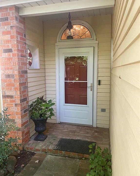 1st image of 9020 N Timberview Dr
