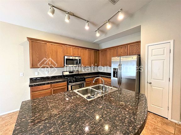 5th image of 9724 Red Horse St