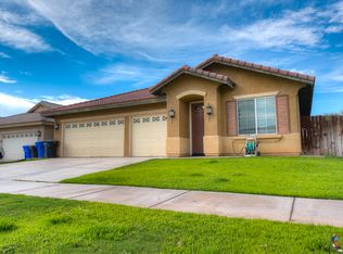 336 Quail Run Dr, El Centro, CA 92243