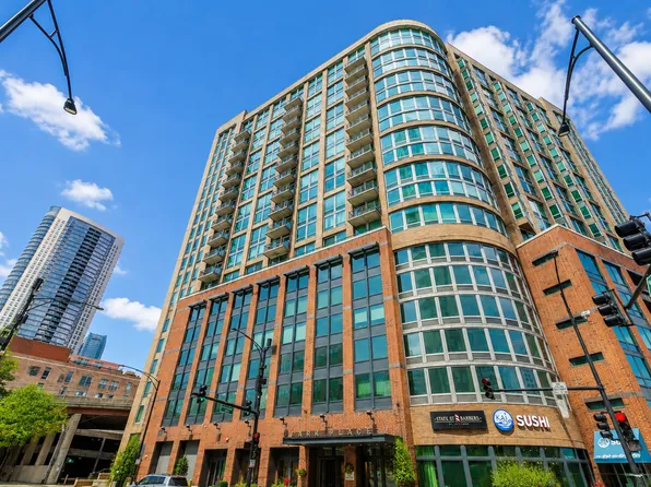 600 N Kingsbury St APT 1004, Chicago, IL 60654