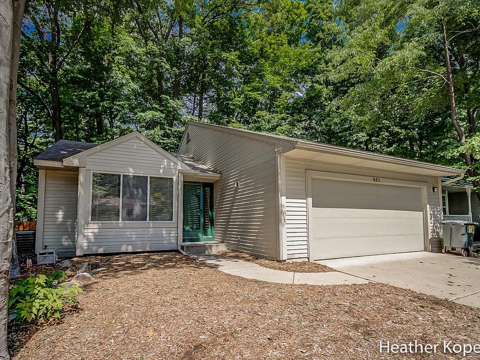 1st image of 853 Summertime Ave SE