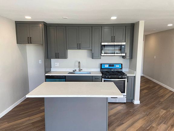 2nd image of 1830 N Kingsley Dr #2095466