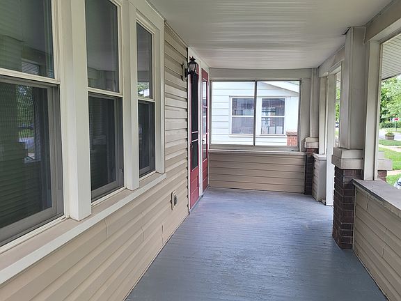 4th image of 7122 Jackson Ave