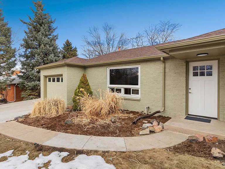 4210 Balsam St — Photo 3