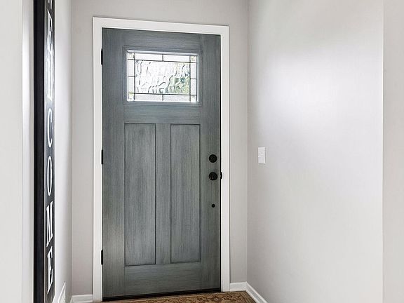 4th image of 1092 Ivy Hill Dr
