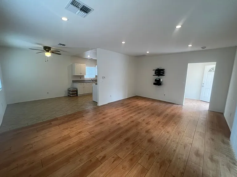 17430 W Gledhill St — Photo 5