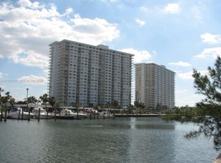 300 Bayview Dr APT 410, Sunny Isles Beach, FL 33160