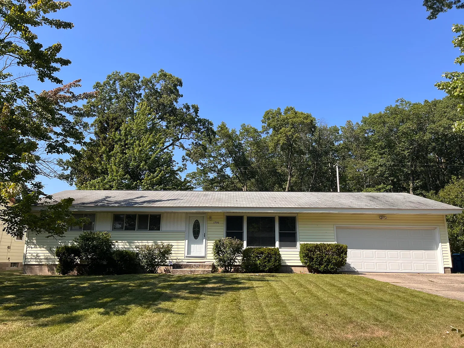 1790 Bonneville Dr photo 1