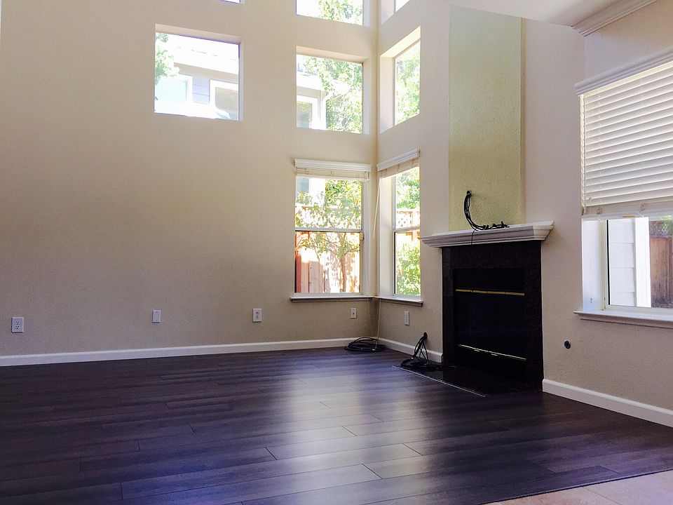 2nd image of 3222 W Las Positas Blvd