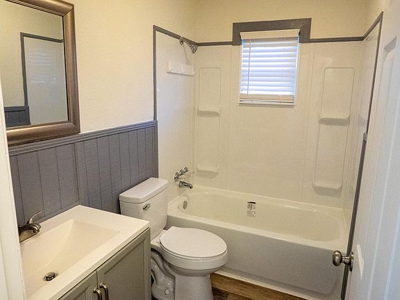 4th image of 239 Stone Dr #2
