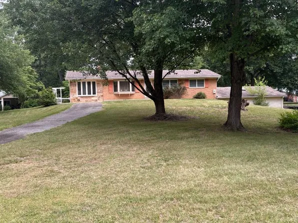 5611 Park Dr, Bowie, MD 20715
