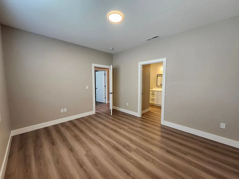 5305 W Jay St — Photo 32