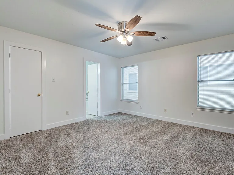 9622 Farrell Dr — Photo 12