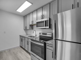 334 W Main St #1-8, Decatur, IL 62522