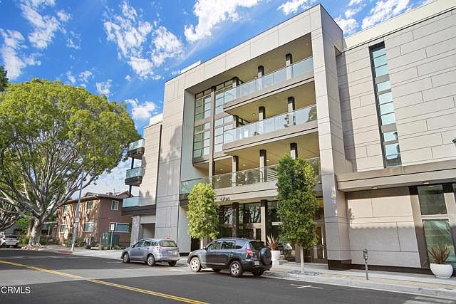 1st image of 178 S Euclid Ave #210