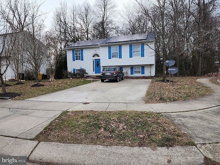 1st image of 412 Howard Manor Dr