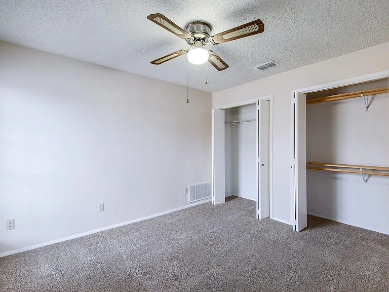 4407 Limewood Ct #B — Photo 22