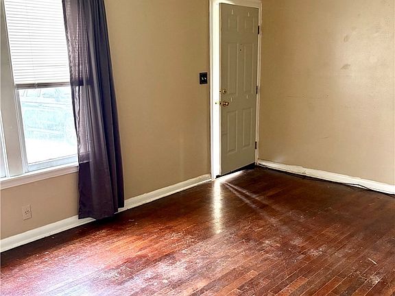 3rd image of 314 E North St