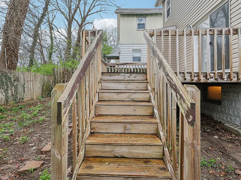 526 Berry Ave — Photo 23