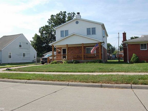 3rd image of 22810 Arcadia St