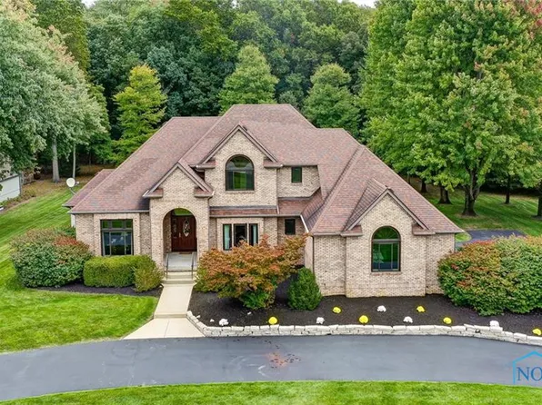 2324 Gradwohl Rd, Toledo, OH 43617