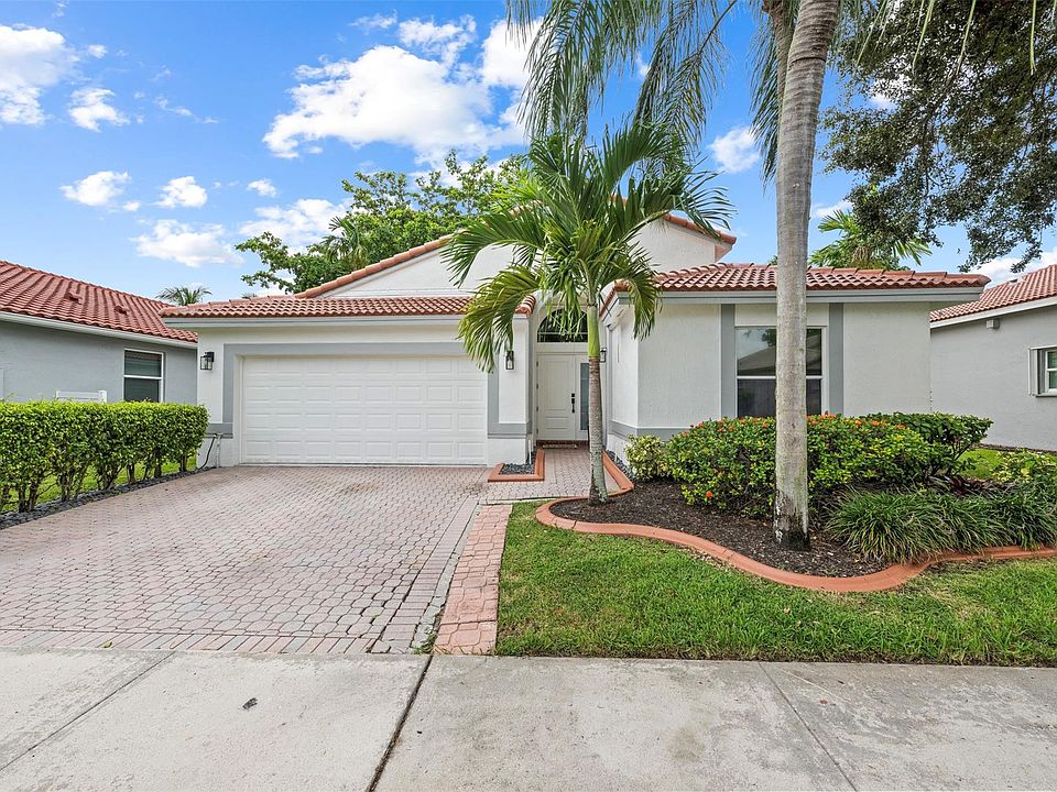 1st image of 1615 E Encino Circle