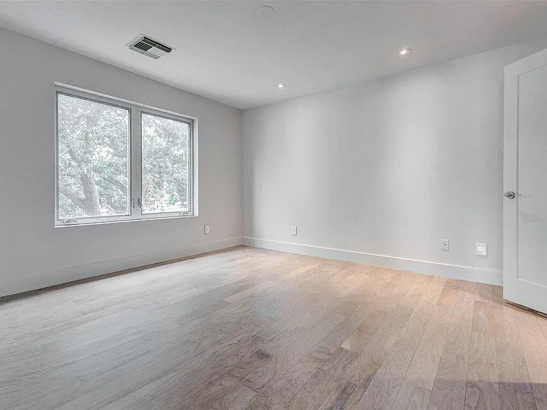 1222 Marconi St — Photo 24