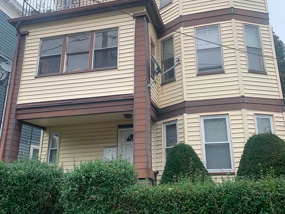 11 Groveland St #1