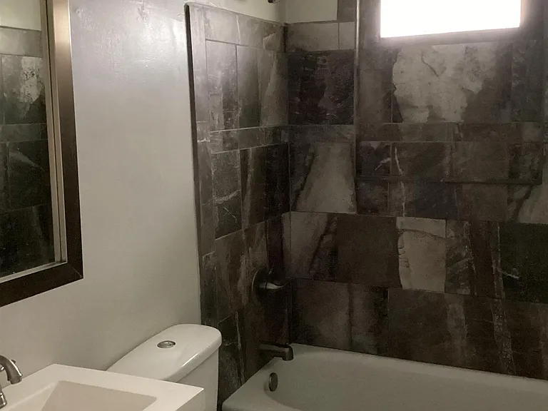 2408 SW Whitesburg Dr S #B — Photo 12