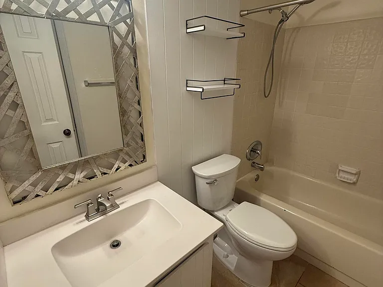 227 Walmar Grv — Photo 14