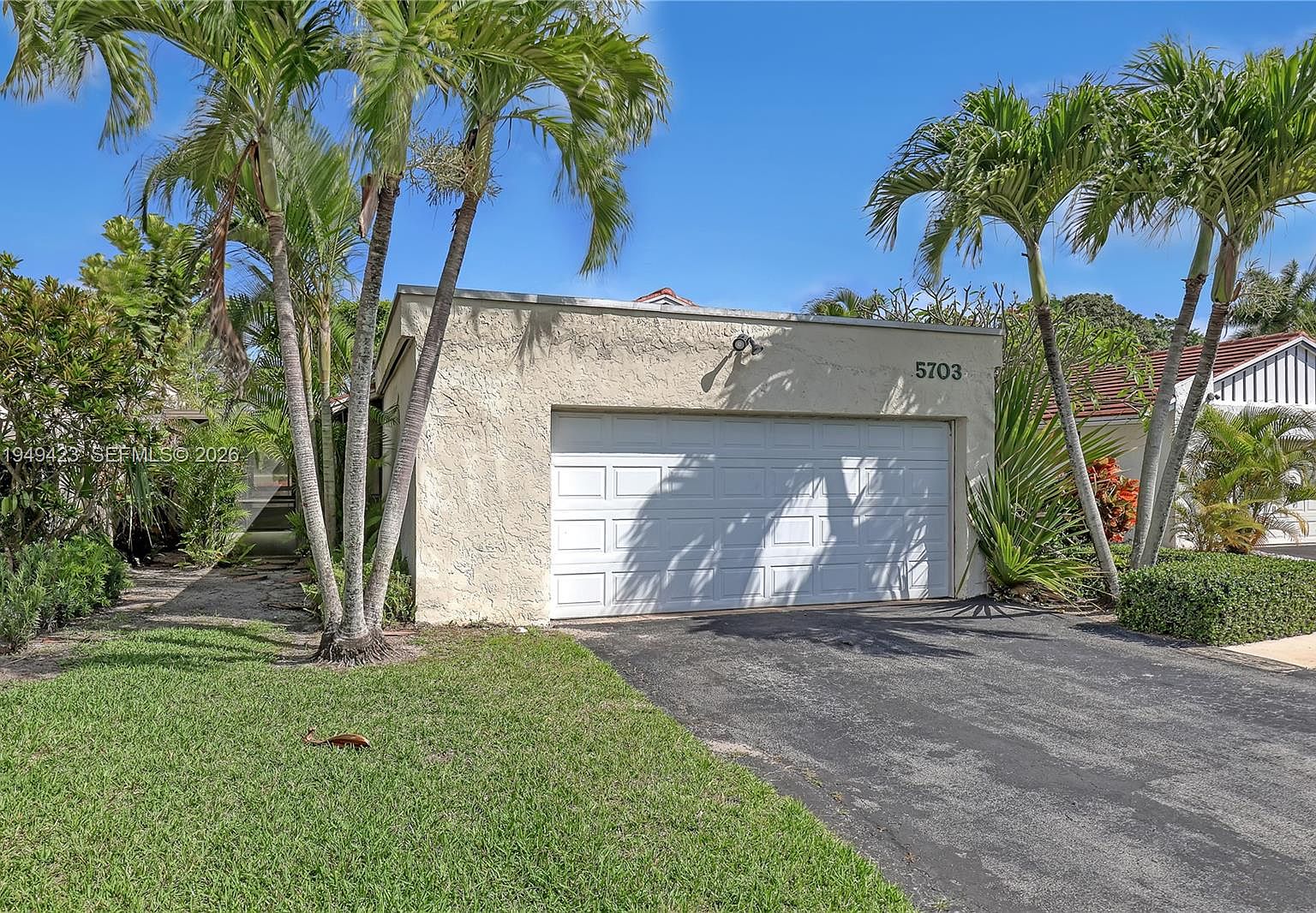 5703 Ainsley Ct