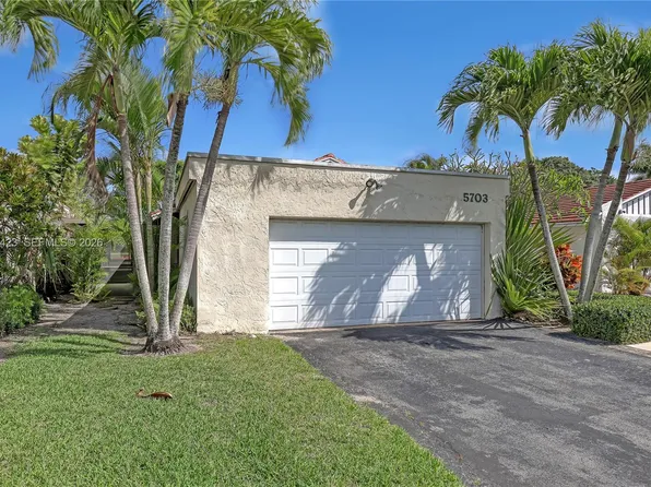 5703 Ainsley Ct, Boynton Beach, FL 33437