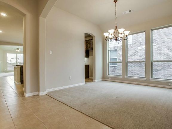 4th image of 10836 Leesa Dr