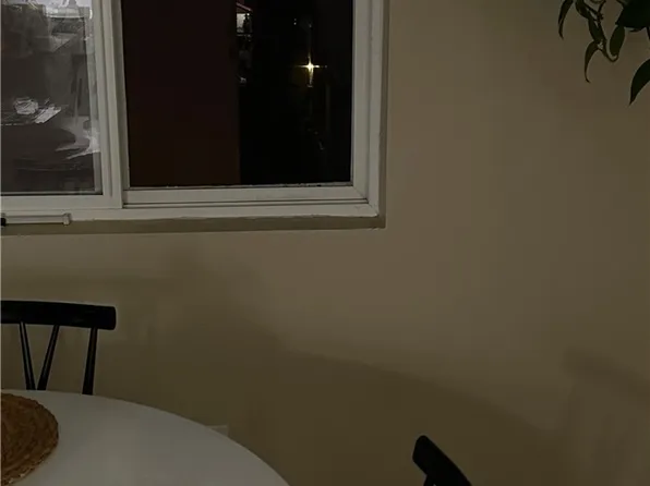 607 Loma Dr, Hermosa Beach, CA 90254