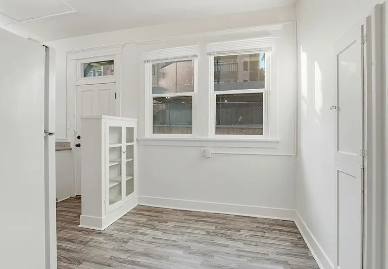 615 W 6th Ave #A — Photo 11