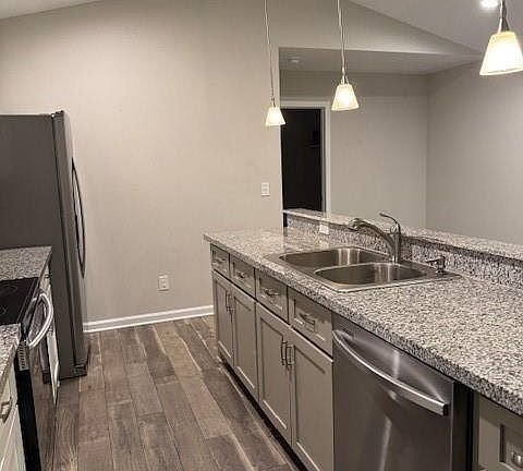 3rd image of 803 Leach Ave